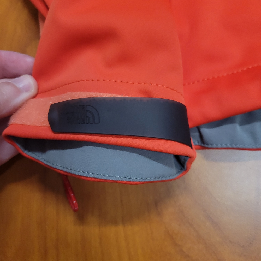 Northface Womens Summit Series Coral Windbreaker Size Small 4-6 - Picture 4 of 12